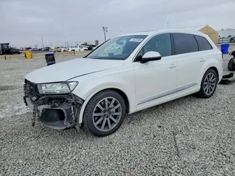 2017 Audi Q7 WA1VAAF72HD023128