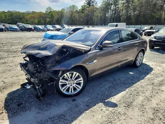 2017 Jaguar XF SAJBJ4BV5HCY46819