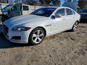 2017 Jaguar XF SAJBR4BN1HCY31372