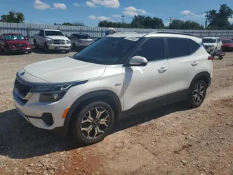 2021 Kia Seltos KNDERCAA1M7078711