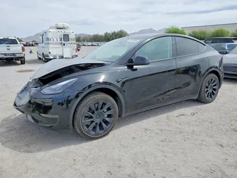 2024 Tesla Model Y 7SAYGDED9RF044002 Lot 47973066