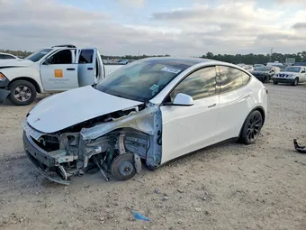 2024 Tesla Model Y 7SAYGAEE4RF064925 Lot 77210735