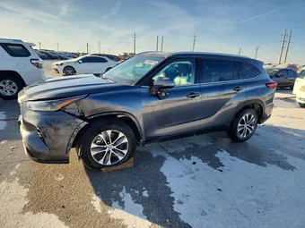 2021 Toyota Highlander 5TDGZRAHXMS037699 Lot 98990275