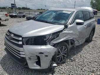 2019 Toyota Highlander 5TDJZRFH9KS702457 Lot 59933925