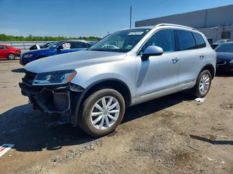 2015 Volkswagen Touareg WVGEP9BP4FD002251