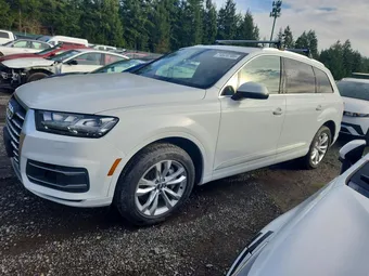 2018 Audi Q7 WA1VAAF71JD004088