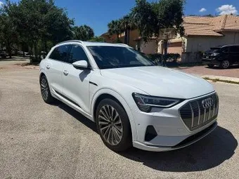 2019 Audi e-tron WA1VAAGE9KB023322
