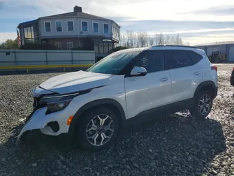 2021 Kia Seltos KNDERCAA4M7142255