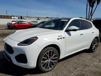 2023 Maserati Grecale ZN682AVM0P7433915
