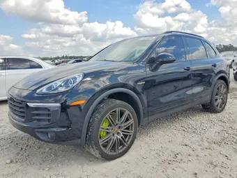 2016 Porsche Cayenne WP1AE2A27GLA62956