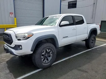 2018 Toyota Tacoma 5TFCZ5AN8JX151168 Lot 50602776