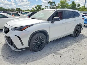 2024 Toyota Highlander 5TDKDRAH0RS538701 Lot 50890946