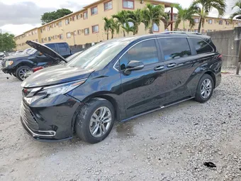 2023 Toyota Sienna 5TDZRKEC2PS163803 Lot 49656666