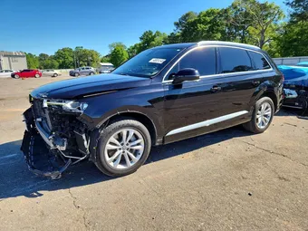 2019 Audi Q7 WA1AAAF76KD011506