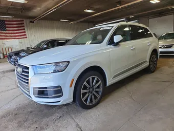 2017 Audi Q7 WA1LAAF79HD026437