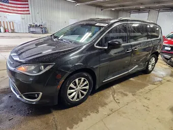 2017 Chrysler Pacifica 2C4RC1BG7HR593405 Lot 48667326