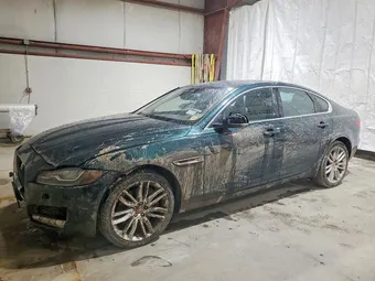 2016 Jaguar XF SAJBK4BV7GCY13042