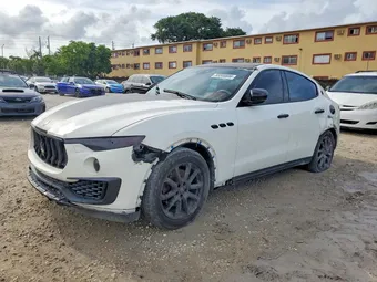 2017 Maserati Levante ZN661XUA3HX257870