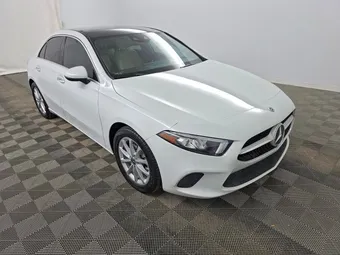 2020 Mercedes-Benz A-Class W1K3G4FB2LW044212