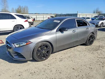 2019 Mercedes-Benz A-Class WDD3G4FB1KW013984