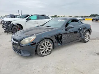 2017 Mercedes-Benz SLC-Class WDDPK3JA8HF140538