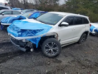 2018 Toyota Highlander 5TDBZRFH0JS495542 Lot 41639566