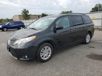 2017 Toyota Sienna 5TDYZ3DC8HS830233 Lot 84717775