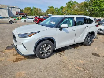2022 Toyota Highlander 5TDGZRAH6NS538557 Lot 47292546