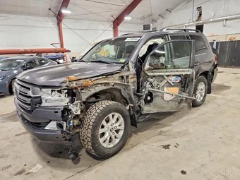2018 Toyota Land Cruiser JTMCY7AJ5J4066205