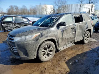 2019 Toyota Highlander 5TDBZRFH7KS959895 Lot 79624075