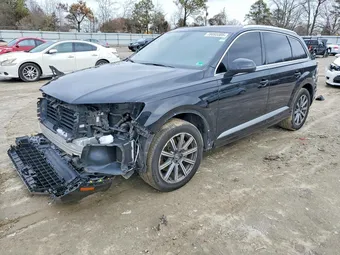 2017 Audi Q7 WA1LAAF78HD021780