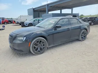 2023 Chrysler 300 2C3CCAAGXPH676732