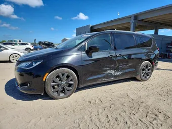 2018 Chrysler Pacifica 2C4RC1BG0JR236024 Lot 47876896