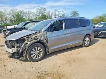 2018 Chrysler Pacifica 2C4RC1EG4JR257776 Lot 50105966