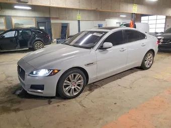 2017 Jaguar XF SAJBJ4BV5HCY41328