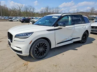 2023 Lincoln Aviator 5LM5J7XC4PGL22047