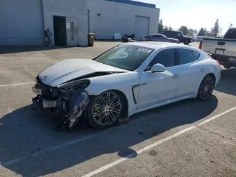 2016 Porsche Panamera Hybrid WP0AD2A76GL040558