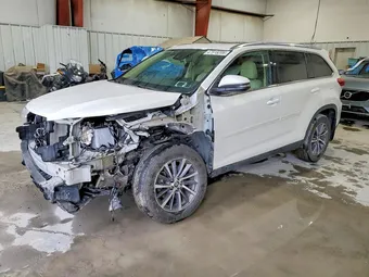 2019 Toyota Highlander 5TDJZRFH3KS586169 Lot 47918206