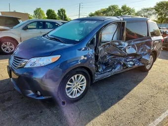 2017 Toyota Sienna 5TDYZ3DC4HS878697 Lot 50905986