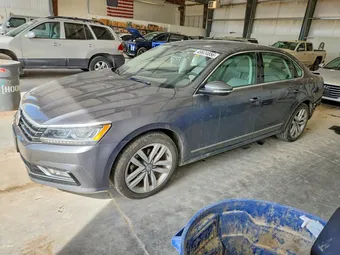 2017 Volkswagen Passat 1VWGT7A37HC004755