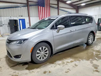 2017 Chrysler Pacifica 2C4RC1BG4HR611200 Lot 50583276
