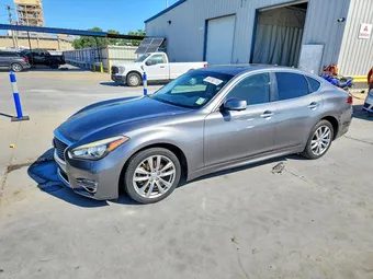 2017 Infiniti Q70 JN1BY1APXHM740181