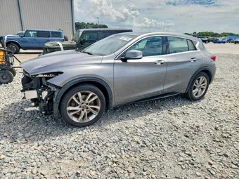 2018 Infiniti QX30 SJKCH5CP4JA056396