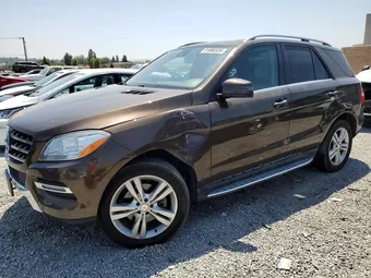 2015 Mercedes-Benz M-Class 4JGDA5JB2FA586419