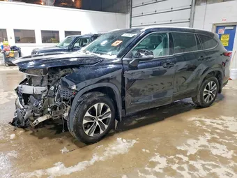 2022 Toyota Highlander 5TDGZRBH8NS241935 Lot 78700525
