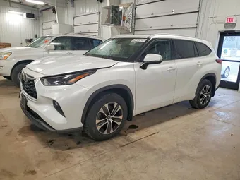 2022 Toyota Highlander 5TDGZRBH0NS167782 Lot 49709346