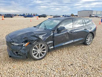 2021 Volvo V60 YV1102EK2M2430224