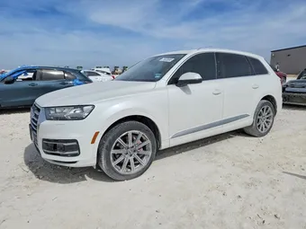 2017 Audi Q7 WA1VAAF71HD043046