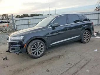 2017 Audi Q7 WA1LAAF71HD027467