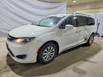 2018 Chrysler Pacifica 2C4RC1BGXJR143981 Lot 46901996